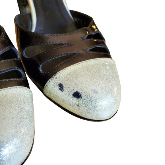 Authentic Chanel Patent Leather Sparkly Pumps - Size 35.5 - Picture 5 of 7